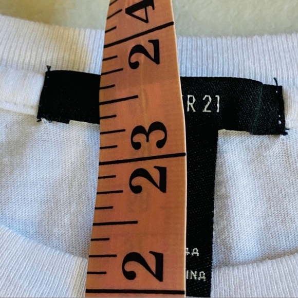 Forever 21 “Girls Club” White Graphic Tee Size Small - Picture 5 of 6